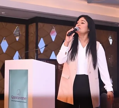 Bringing my energy to the stage for the Social Samosa and Quora event, ensuring the audience is captivated from start to finish.