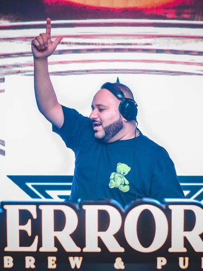 Another shot from the console at Error Brew & Pub. My goal is to be the number one source of energy in the room.