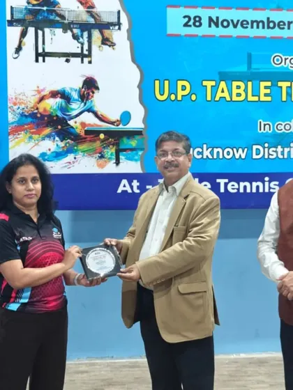Jamini Goel receives her award for securing a Bronze Medal in the 39+ Women category at the UP State Championship.