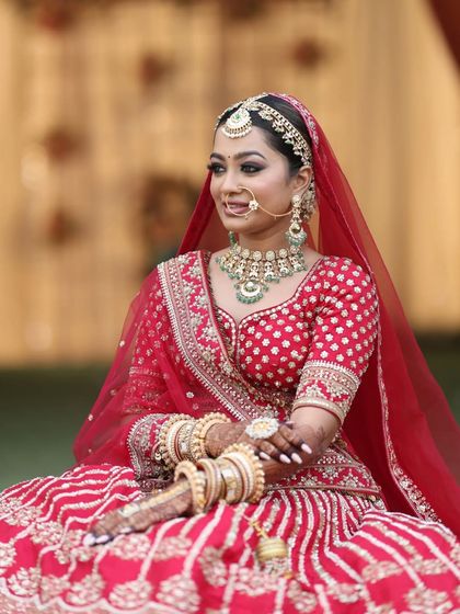 Classic Red & Pink Bridal Looks photo 15