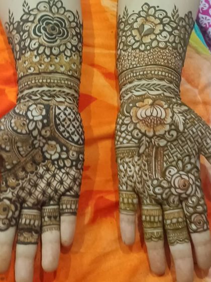 Shaikh Yasmeen - Wedding Party & Guest Mehendi Designs for Family & Bridesmaids photo 13