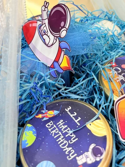 3, 2, 1... Happy Birthday! Themed jar lids add another layer of fun to our kids' birthday hampers.