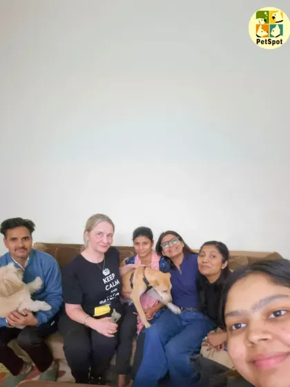 The whole PetSpot family saying goodbye to Bo Peep. This group selfie captures the love and personal connection our team builds with each pet and their parents.
