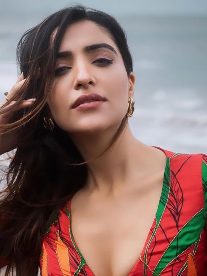 Red Carpet & Photoshoots photo 12