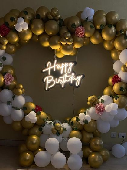 Birthday Balloon Arches & Backdrops photo 77