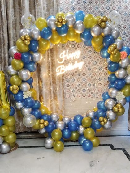 Birthday Balloon Arches & Backdrops photo 47