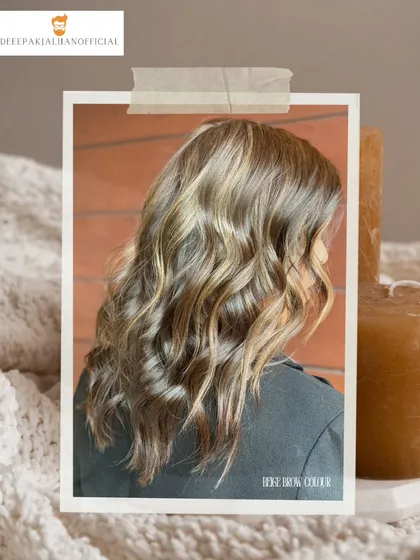 This is my specialty, a soft and seamless beige brown balayage. Notice how the hand-painted highlights create a natural, sun-kissed effect that grows out beautifully with minimal maintenance.