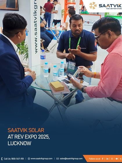 Our experts explaining the technical details of our solar solutions to interested visitors at the REV Expo.