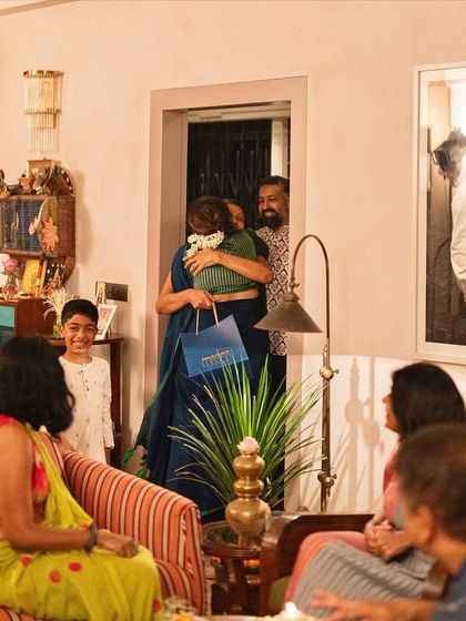 A warm welcome with a Maska gift bag. Our treats are the perfect way to greet guests during the festive season.