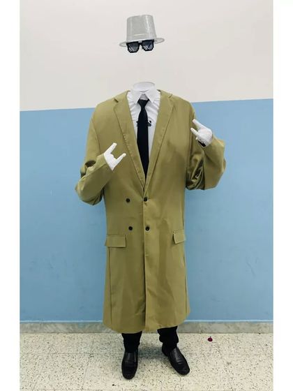 This is our Hollow Man act, an absorbing and entertaining performance by an invisible yet very talented man. What you see, you will believe!