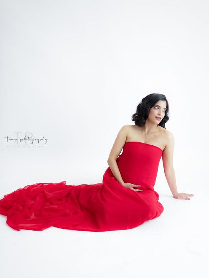 Solo Radiance: Portraits of the Mother-to-Be photo 137