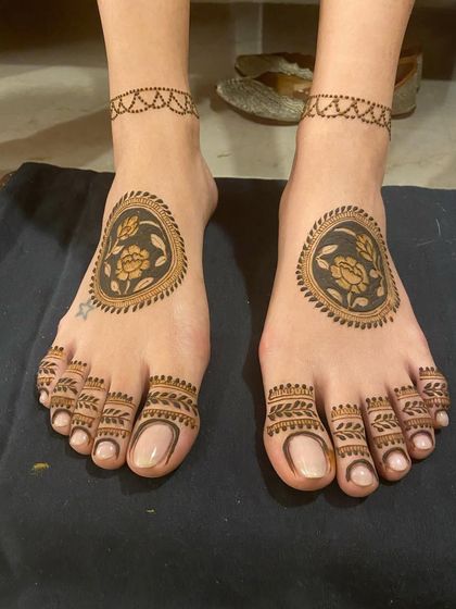 Elegant Feet Mehendi photo 19