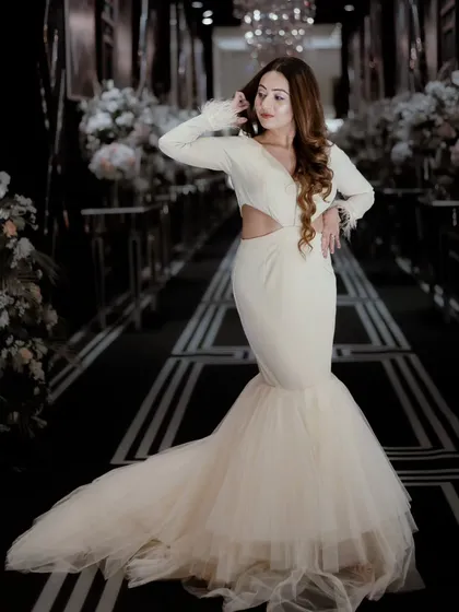 Feeling like a princess in this beautiful white mermaid gown. I love outfits that have a bit of drama and make a statement, perfect for hosting a grand cocktail night or reception.