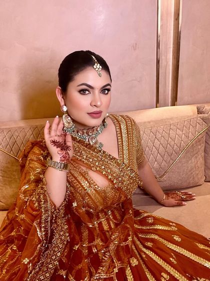 A close-up of my makeup and jewelry for the festive night.