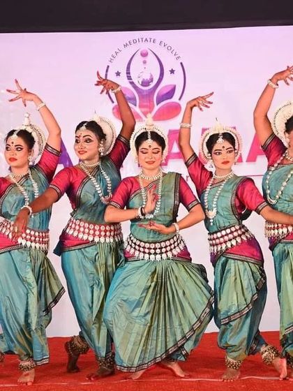 A graceful Odissi dance performance from our Puri Yatra.