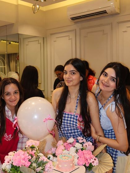 Fun Cake Decorating Workshops photo 9