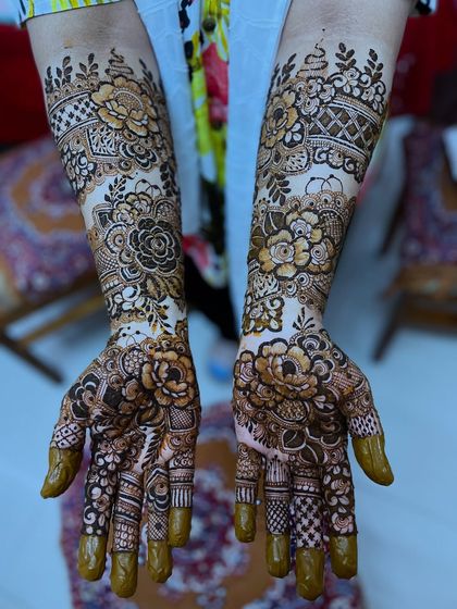 Z4 Studios - Bridal & Wedding Henna Signature Floral Bridal Henna photo 24