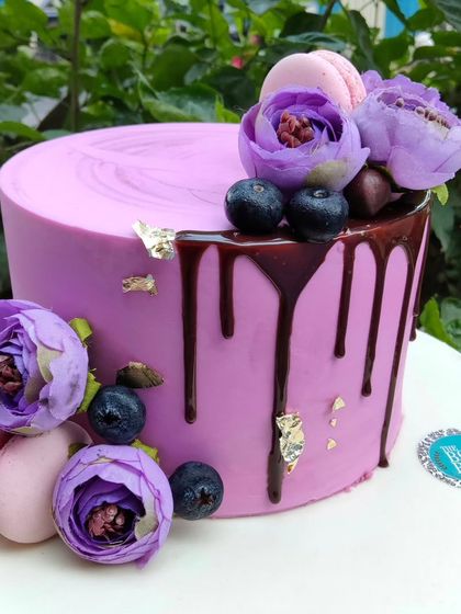 Chic & Themed Cakes for Adults photo 38