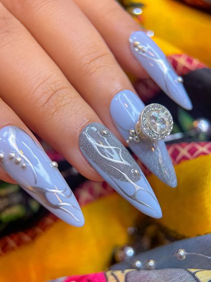 Celebrate with Style: Festive Nail Designs photo 3