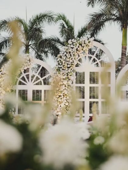 Ethereal Gardens: White & Green Decor photo 46