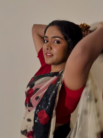 Close-up of a traditional look. I can easily match my style to the theme of your wedding, from modern chic to classic elegance.