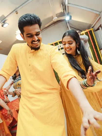 The Haldi dance floor is always full of energy. Here, the couple and their family let loose and enjoy the celebration.
