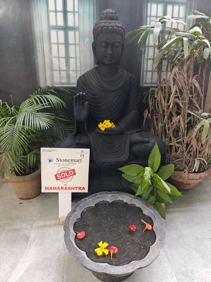 This impressive 4-foot, 500 kg black marble Buddha statue was sold to a client in Maharashtra. Its grand size makes it a powerful statement piece for large homes or outdoor gardens.