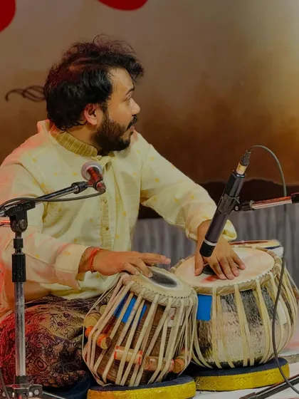 A collection of moments from my performance in Sambhaji Nagar. From intense concentration to bowing in gratitude, these pictures capture the emotional arc of a solo recital.