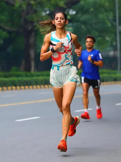 As a hybrid athlete, running is the engine that powers everything. This is me in my element, focused and driving forward. We will build your running endurance with smart, targeted training so you can feel strong and confident, whether it's on the road or between HYROX stations.