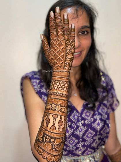 Detailed Back of Hand Designs photo 18