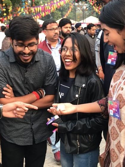 Close-Up Skill & Sleight of Hand photo 8