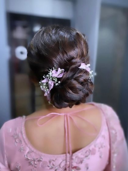 Elegant Buns & Updos photo 30