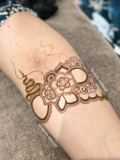 The start of the design, showing the outline of the arm band.