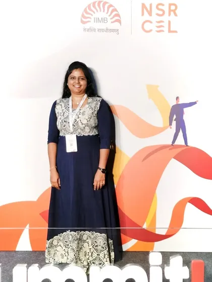 Standing proud at an NSRCEL event at IIM Bangalore. My venture is incubated here, and it's a hub of innovation. In the caption for this post, I broke down three common ways researchers can mess up a manuscript, such as having unclear objectives or an inadequate methodology description.