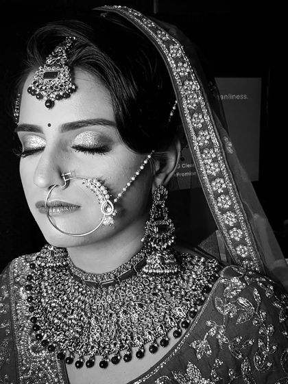 Artistic Bridal Portraits photo 4
