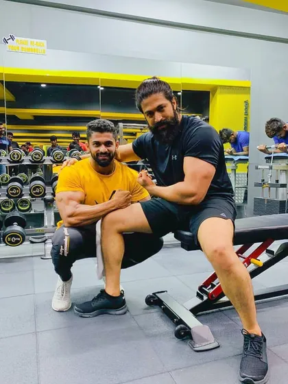 Training with the pride of Karnataka, Yash. It's an honor to work with clients who are at the top of their game and require a physique that matches their star power.
