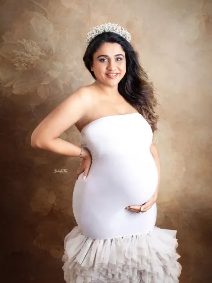 Prerna - Maternity Photography Elegant & Glamorous Portraits photo 19