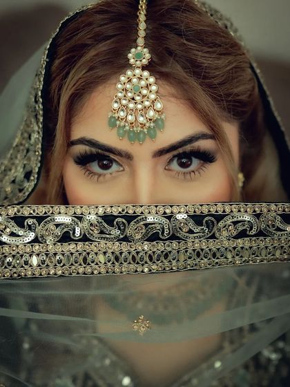 Clicks - Portrait & Portfolio Photography Bridal & Groom Portraits: Wedding Day Glow photo 5