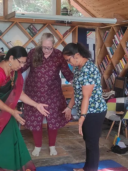 My approach is personal and hands-on. I work with each person to help them connect with their body and breath, gently guiding them toward a deeper state of awareness and self-acceptance.