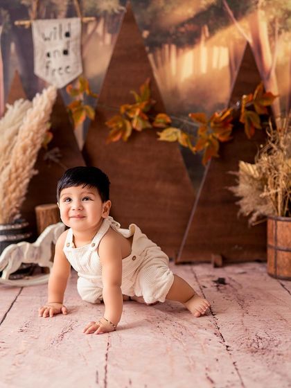 A little explorer on the go! Capturing babies as they crawl is a perfect way to document this exciting developmental milestone.