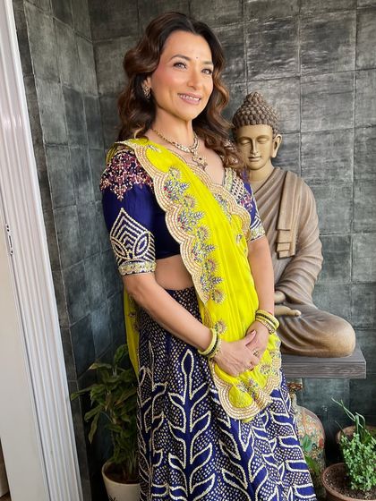 Graceful Makeup for Family photo 4