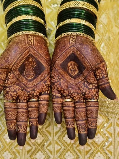 A close-up of the bridal mehendi stain. The deep, rich color is the hallmark of my all-natural henna paste.
