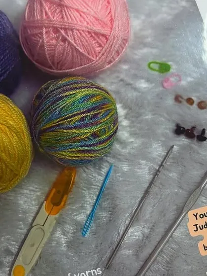 Here is what my beginner's kit looks like all packed up and ready to go. I make sure every component, from the yarn to the needles, is neatly included so you can unbox it and start your crochet journey immediately.