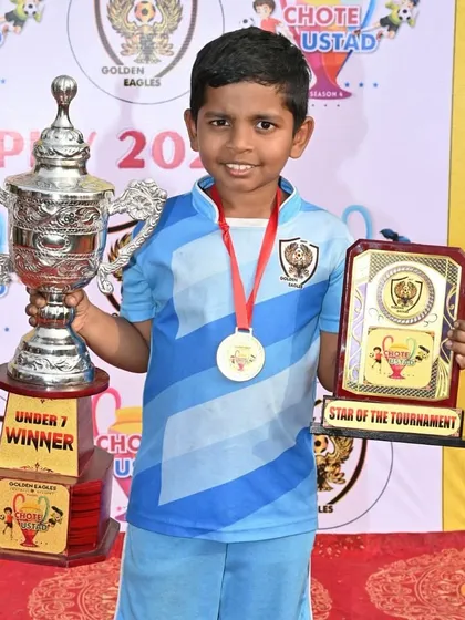 Viyaan Parab, our Under 7 star, named Player of the Tournament at the Chote Ustad Trophy 2024. We nurture talent from the youngest age groups.