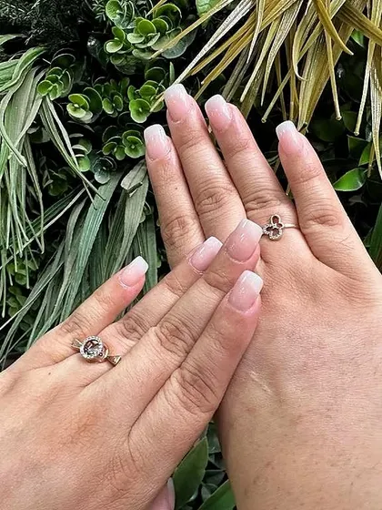 A timeless classic for the elegant bride. This is my signature French ombré on perfectly shaped square nails, blending a soft pink base into a crisp white tip for a clean, sophisticated, and photo-ready finish.