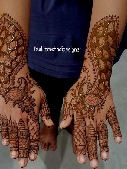 Intricate Traditional Mehndi photo 6