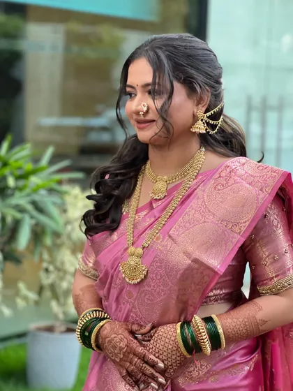 Another angle of this classic and elegant engagement look.