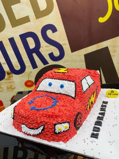 Kids' Character & Cartoon Cakes photo 44