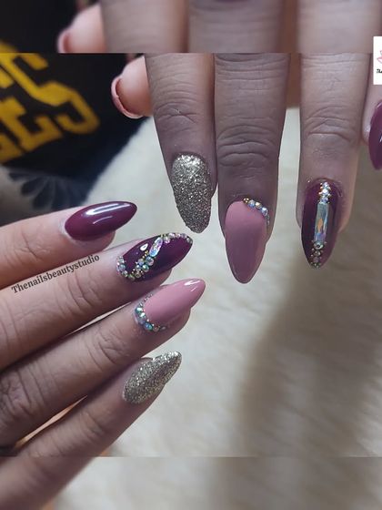 Another angle of this beautiful bridal set, showing the combination of glitter, rhinestones, and elegant colors.