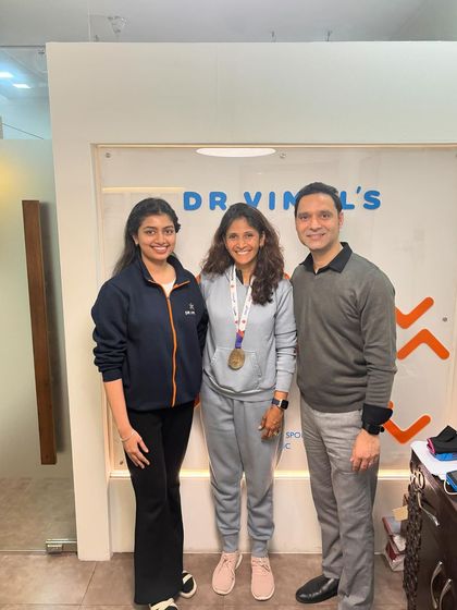 We celebrate the victory of our client, marathon runner Ambika, seen here with her medal. It has been an incredible journey to support her through training and recovery, helping her achieve peak performance.